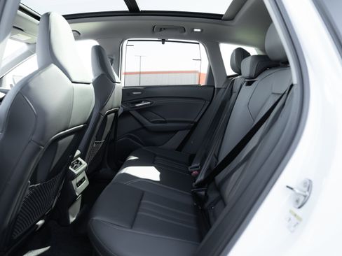 Certified 2025 Audi Q6 e-tron Premium Plus w/ Premium Plus image 25