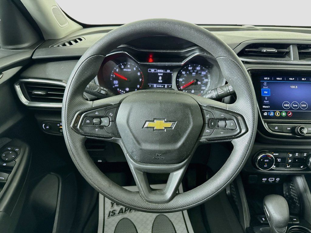 Used 2023 Chevrolet TrailBlazer LT w/ Convenience Package AWD/4WD image 11