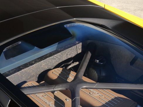 Used 2018 Lamborghini Huracan Performante image 14