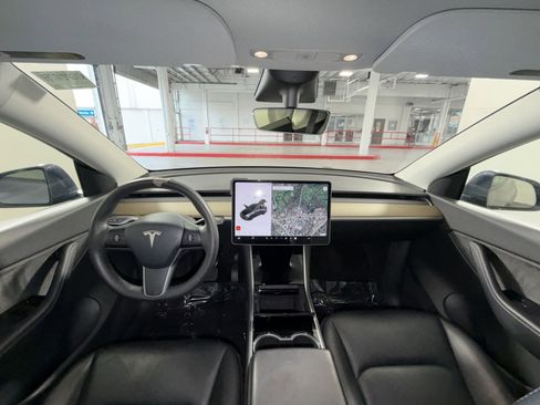 Used 2021 Tesla Model Y Long Range AWD/4WD image 23