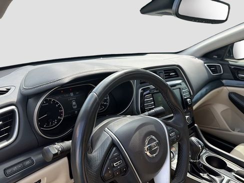 Used 2021 Nissan Maxima Platinum w/ Sport Mat Group FWD image 9