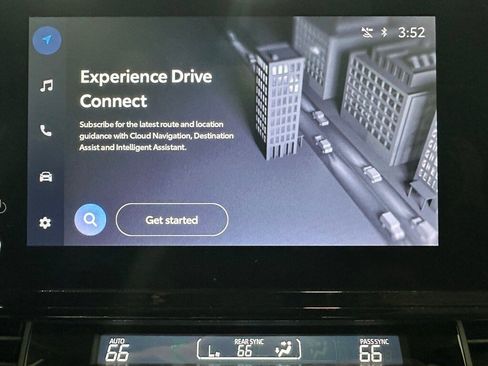 Used 2025 Toyota Sienna LE image 27