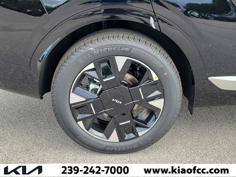 New 2026 Kia Sportage SX image 9