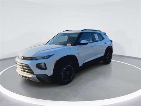 Certified 2023 Chevrolet TrailBlazer LT w/ Convenience Package image 5