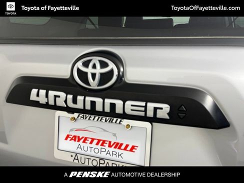 Certified 2024 Toyota 4Runner TRD Off-Road Premium AWD/4WD image 3