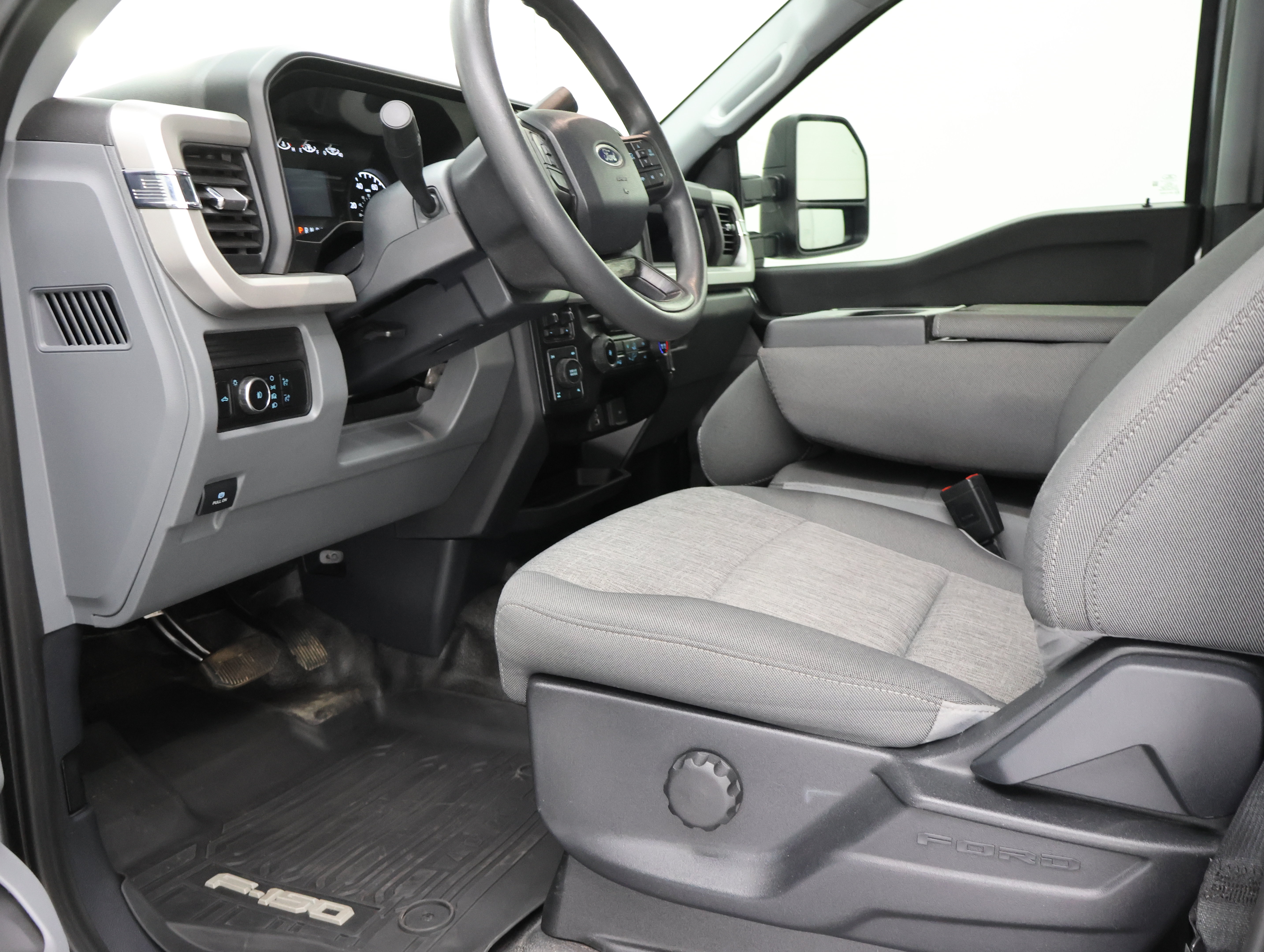 Used 2023 Ford F250 XL w/ 360-Degree Camera Package AWD/4WD image 8