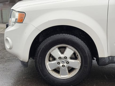 Used 2012 Ford Escape XLT AWD/4WD image 4