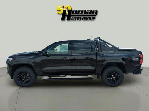 New 2025 Chevrolet Colorado 4x4 Crew Cab Z71 w/ Midnight Edition image 2