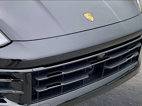 Certified 2024 Porsche Cayenne Coupe AWD/4WD image 20