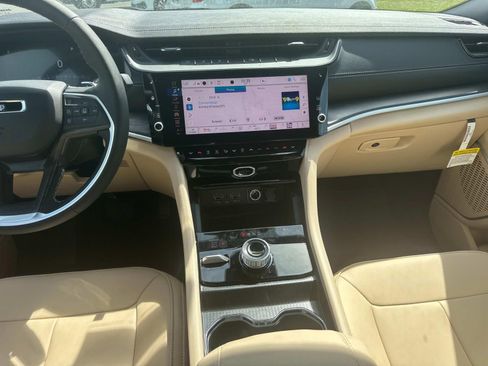New 2026 Jeep Grand Cherokee L Limited AWD/4WD image 20