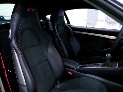 Used 2023 Porsche 718 Cayman GT4 RWD image 22