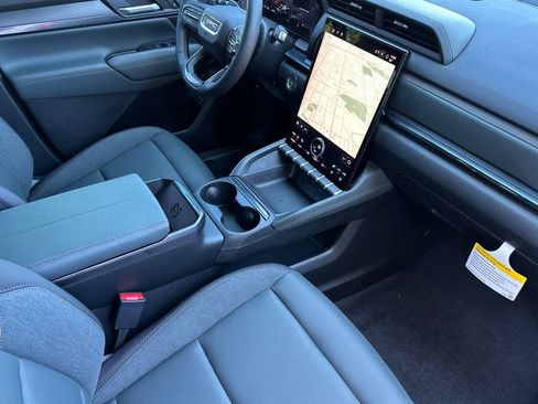 New 2026 GMC Terrain AT4 AWD/4WD image 16