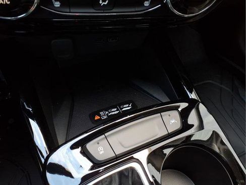 New 2026 Chevrolet Trax ACTIV w/ Sunroof Package image 21