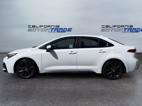 Used 2023 Toyota Corolla SE w/ Carpet Mat Package (TMS) FWD image 8