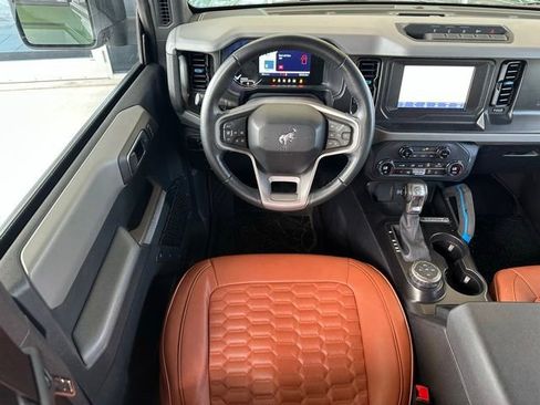 Used 2023 Ford Bronco Black Diamond w/ Sasquatch Package image 11