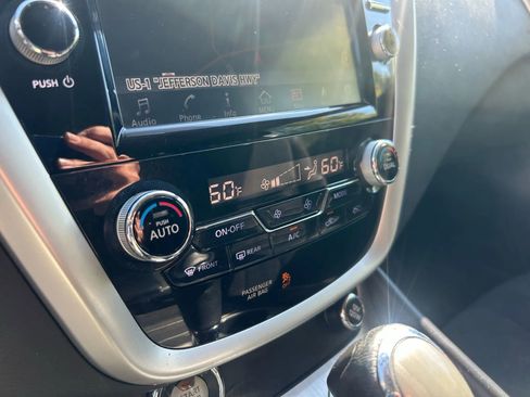 Used 2017 Nissan Murano SV image 25