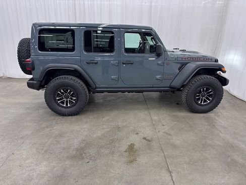New 2026 Jeep Wrangler Unlimited Rubicon w/ Technology Group image 27