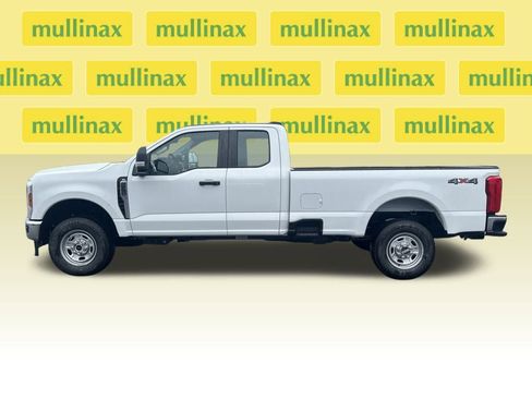 New 2026 Ford F250 XL w/ XL Chrome Package image 8