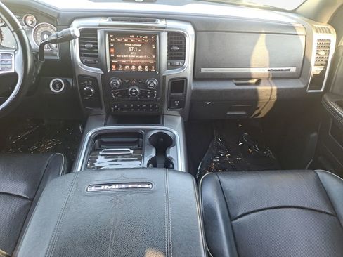 Used 2016 RAM 2500 Limited image 3