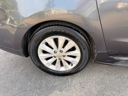Used 2016 Kia Sedona EX FWD image 30