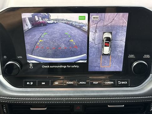 Used 2022 Nissan Rogue Platinum w/ Head-Up Display Package AWD/4WD image 9