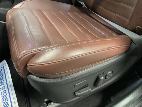 Used 2024 Kia Telluride SX Prestige image 24