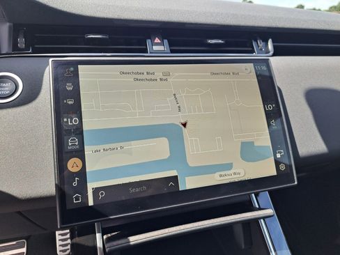 Certified 2024 Land Rover Range Rover Evoque Dynamic SE image 16