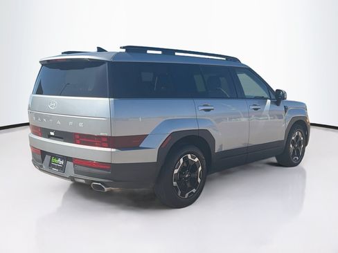 Used 2025 Hyundai Santa Fe SEL AWD/4WD image 9