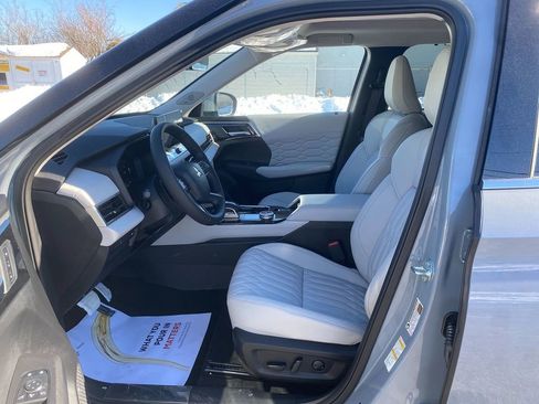 New 2026 Mitsubishi Outlander SEL image 12