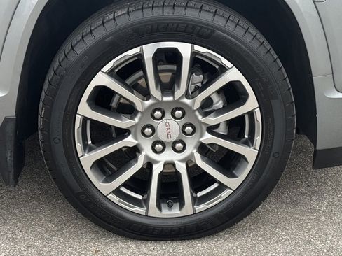 Used 2023 GMC Acadia Denali w/ Denali Ultimate Package image 3