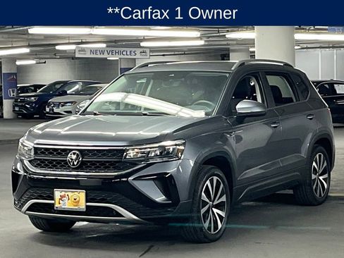 Used 2023 Volkswagen Taos SE AWD/4WD image 3