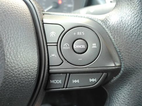 Used 2025 Toyota Corolla LE FWD image 35