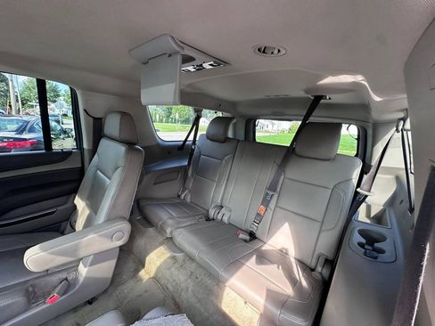 Used 2017 Chevrolet Suburban LT w/ LT Signature Package AWD/4WD image 12