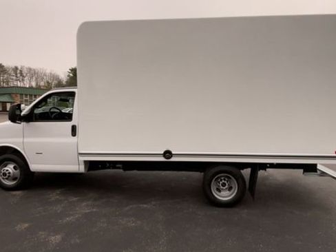 New 2025 GMC Savana 3500 w/ Power Convenience Package image 6