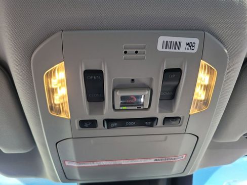 Used 2022 Toyota Highlander Bronze Edition image 33