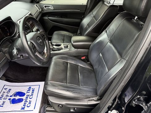 Used 2018 Jeep Grand Cherokee Limited w/ Luxury Group II image 12