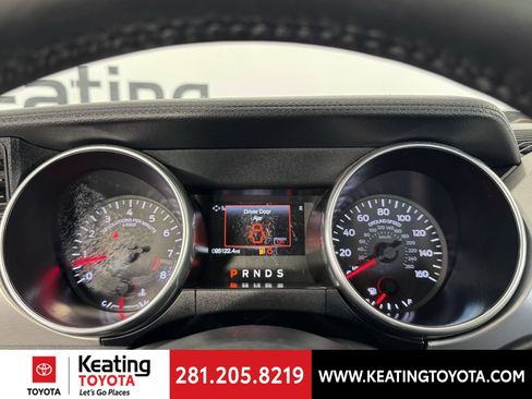 Used 2020 Ford Mustang GT Premium w/ Black Accent Package RWD image 20