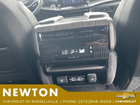 Used 2022 Jeep Wagoneer Series II RWD image 14
