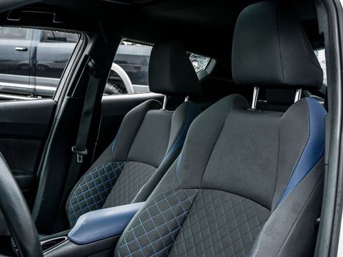 Used 2021 Toyota C-HR XLE image 24