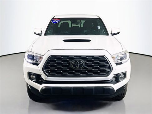 Used 2021 Toyota Tacoma SR5 image 2