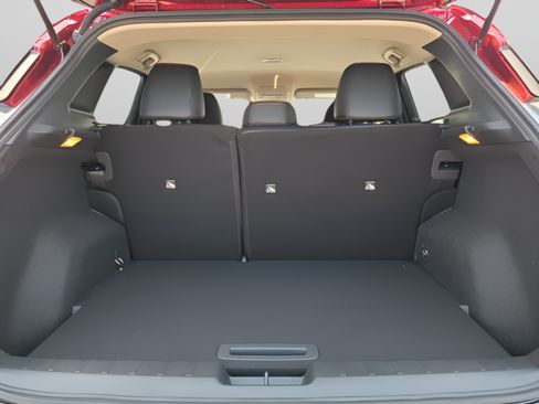 New 2025 Nissan Kicks SR FWD image 7