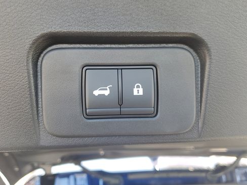 Certified 2026 Nissan Rogue SV image 9