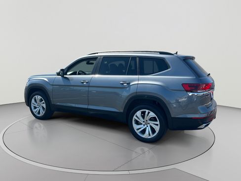 Used 2023 Volkswagen Atlas SE w/ Panoramic Sunroof Package AWD/4WD image 3
