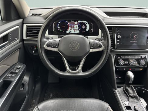 Used 2021 Volkswagen Atlas SEL Premium image 33