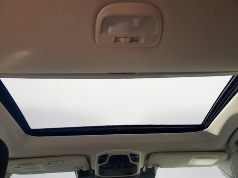 Certified 2025 Subaru Outback Premium AWD/4WD image 18