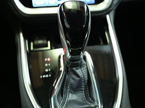 Used 2025 Subaru Outback Premium w/ Popular Package #1A image 32