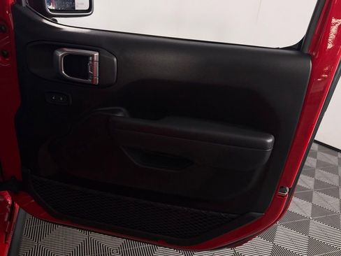 Used 2025 Jeep Wrangler Unlimited Sport S 4xe AWD/4WD image 32