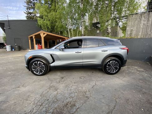Used 2024 Chevrolet Blazer EV LT AWD/4WD image 3