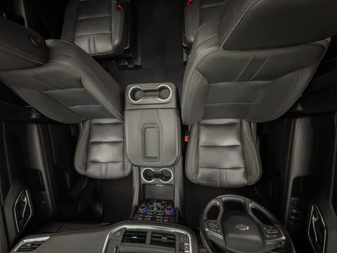 Used 2023 Chevrolet Suburban RST w/ Sport Performance Package image 14