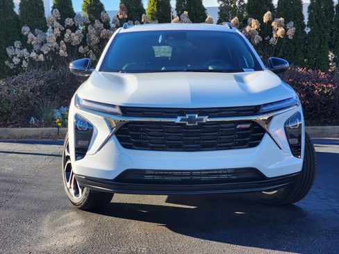 New 2026 Chevrolet Trax RS w/ Sunroof Package image 5